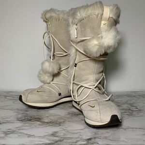 White NIKE Snow Boots Size 8.5
